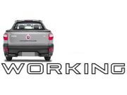 EMBLEMA ( WORKING ) TAMPA FIAT STRADA 13116